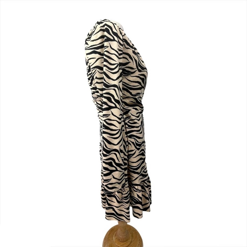 H&M Long Sleeve V-Neck Tiger Stripe Print Mini Wrap Dress Size Small - Picture 6 of 10